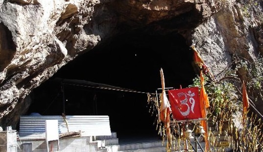 ancient shivkhori cave at maa vaishno devi